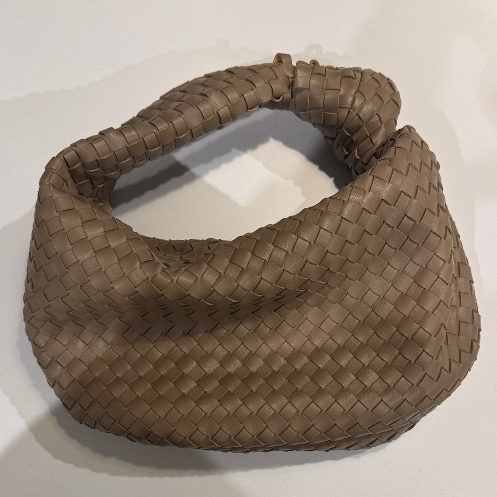 Woven Hobo Shoulder Bag in Taupe